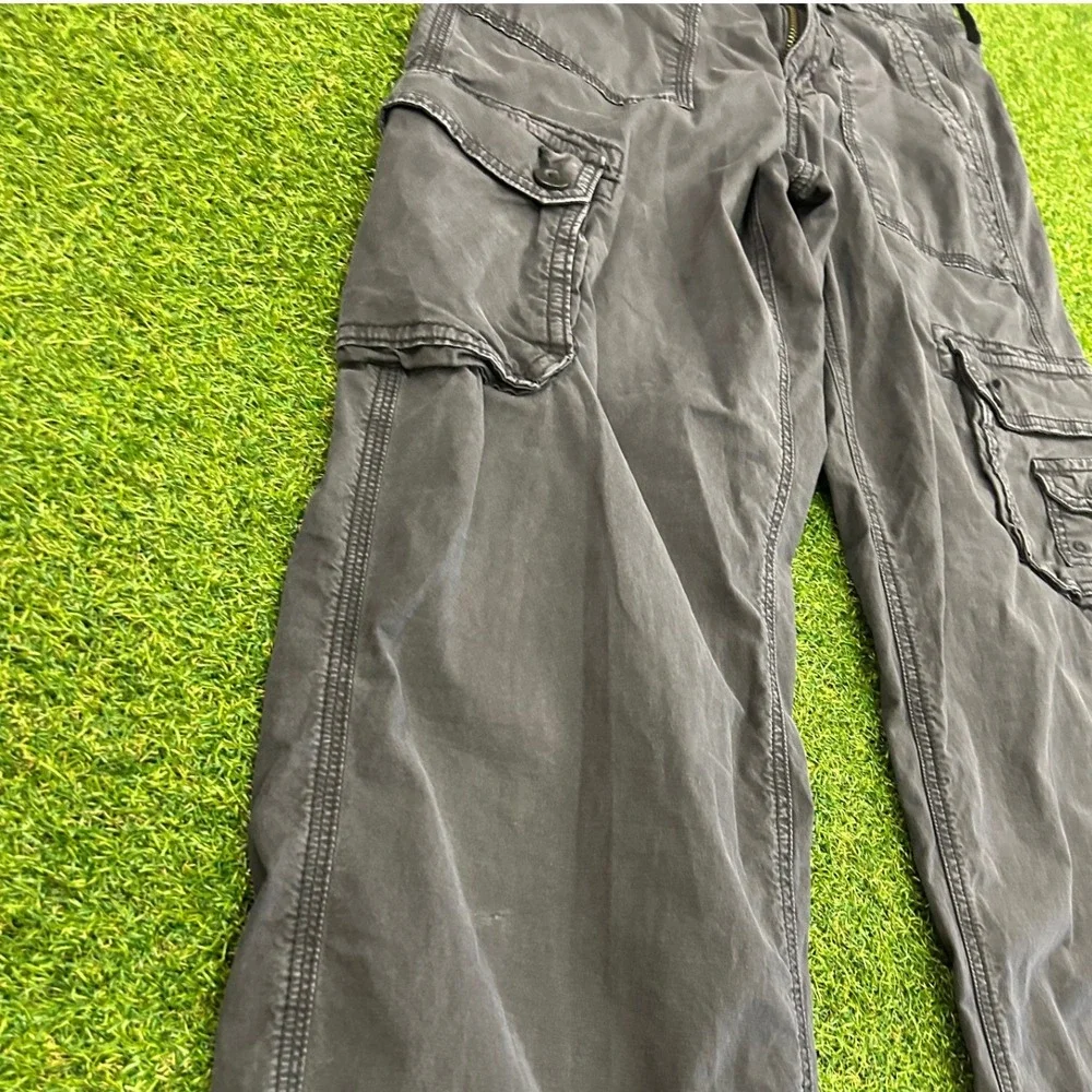 American Eagle Outfitters finish these versatile